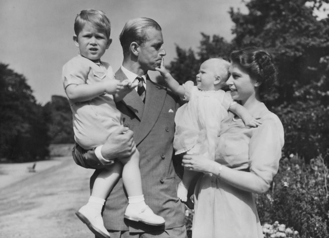 B&iacute; mật được Nữ ho&agrave;ng Elizabeth II giữ k&iacute;n với cả gia đ&igrave;nh- Ảnh 6.