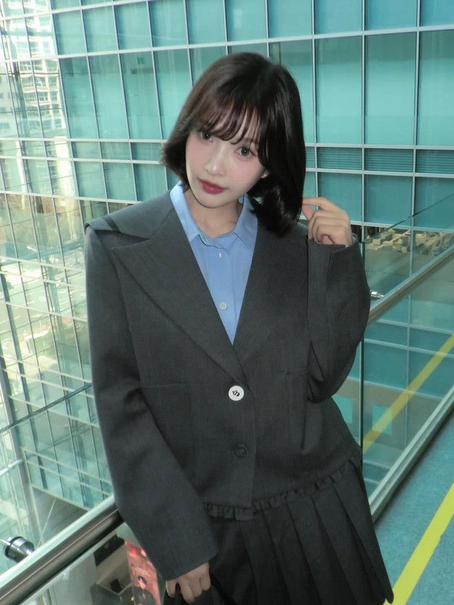 Mặc đẹp dễ dàng hơn cùng những bản phối với áo blazer- Ảnh 6. Mặc đẹp dễ dàng hơn cùng những bản phối với áo blazer- Ảnh 6.