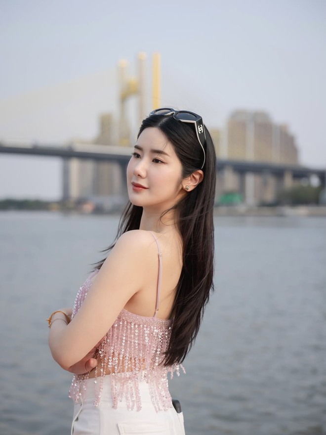 Phối đồ với áo crop top giúp nàng khoe dáng đầy cuốn hút - Ảnh 9.