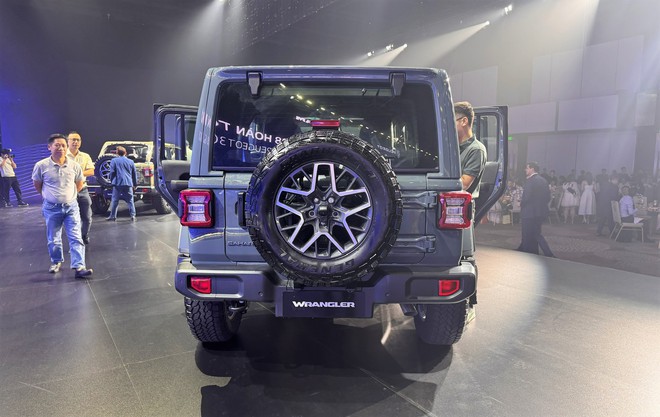 THACO chốt giá Jeep Wrangler dưới 3 tỉ, rẻ hơn nhiều so với nhà phân phối cũ - Ảnh 3.