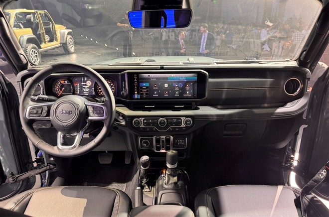 THACO chốt giá Jeep Wrangler dưới 3 tỉ, rẻ hơn nhiều so với nhà phân phối cũ - Ảnh 4.