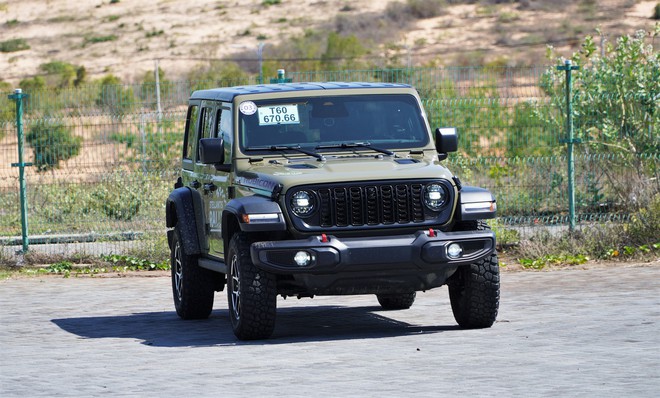 THACO chốt giá Jeep Wrangler dưới 3 tỉ, rẻ hơn nhiều so với nhà phân phối cũ - Ảnh 5.