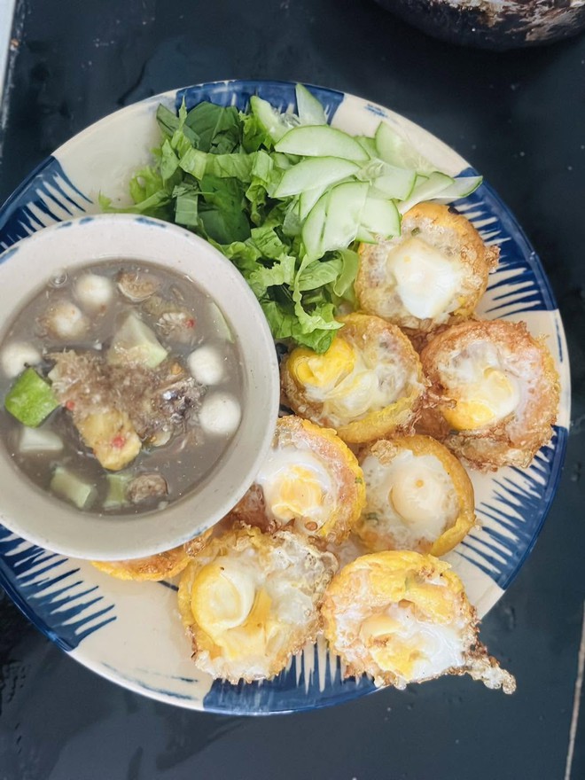 Đi t&igrave;m qu&aacute;n b&uacute;n cua thối Gia Lai hiếm c&oacute; ở TP.HCM: 'Thum thủm m&agrave;&hellip; lỡ ghiền!' - Ảnh 9.