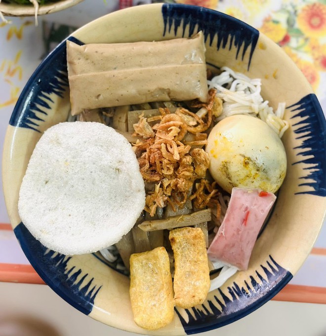 Đi t&igrave;m qu&aacute;n b&uacute;n cua thối Gia Lai hiếm c&oacute; ở TP.HCM: 'Thum thủm m&agrave;&hellip; lỡ ghiền!' - Ảnh 8.