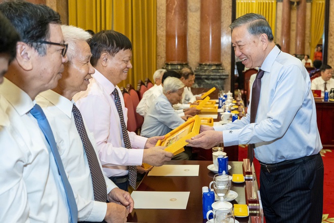 'Báo chí phải làm cho xã hội bình tĩnh hơn, tử tế hơn' - Ảnh 5.