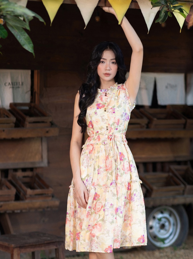 Váy hoa tay phồng - diện sao cho sang như tiểu thư- Ảnh 6. Váy hoa tay phồng - diện sao cho sang như tiểu thư- Ảnh 6.