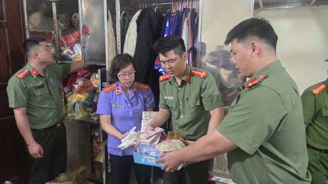 Quản lý đền Kỳ Cùng chỉ đạo cấp dưới rút ruột hàng tỉ đồng công đức- Ảnh 3. Quản lý đền Kỳ Cùng chỉ đạo cấp dưới rút ruột hàng tỉ đồng công đức- Ảnh 3.