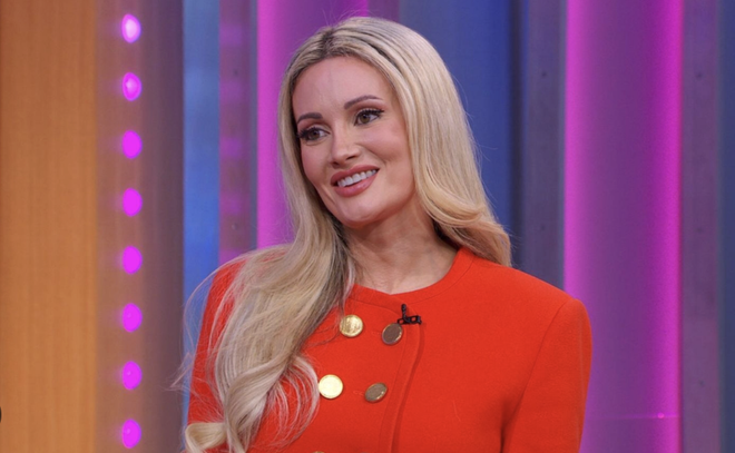 Ng&ocirc;i sao truyền h&igrave;nh thực tế Holly Madison kể mặt tối sau c&aacute;nh cửa Playboy- Ảnh 6.
