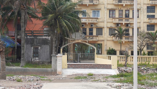 Hình ảnh biển Quất Lâm hoang tàn, đổ nát đến khó tin- Ảnh 11.