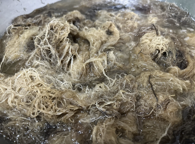 Đi t&igrave;m qu&aacute;n ăn qu&ecirc; nh&agrave; ở TP.HCM: Xu xoa xứ Quảng đưa kh&aacute;ch về tuổi thơ - Ảnh 4.