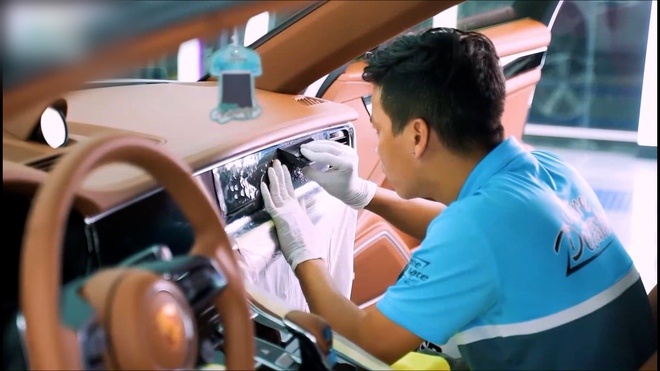 Nghề 'l&agrave;m đẹp' si&ecirc;u xe tiền tỉ: Một vết xước đ&aacute;nh đổi bằng cả gia t&agrave;i - Ảnh 3.
