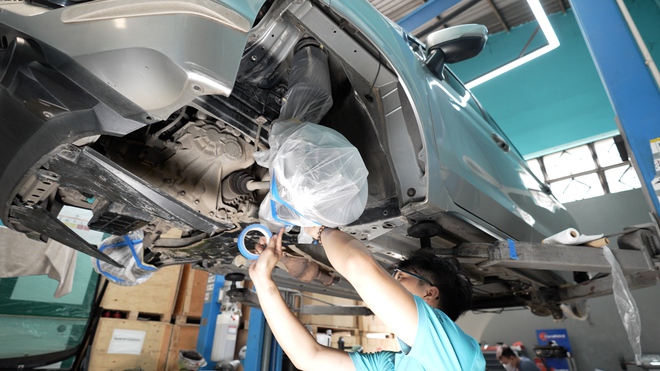 Nghề 'l&agrave;m đẹp' si&ecirc;u xe tiền tỉ: Một vết xước đ&aacute;nh đổi bằng cả gia t&agrave;i - Ảnh 5.