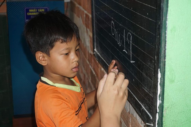 20 năm gieo chữ từ lớp học không bảng tên- Ảnh 4.