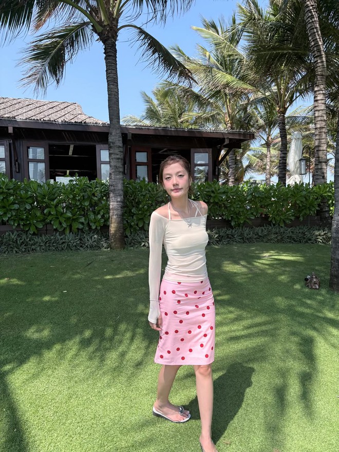 Chấm bi ngọt ng&agrave;o gi&uacute;p n&agrave;ng l&agrave;m mới phong c&aacute;ch suốt m&ugrave;a h&egrave; - Ảnh 6.