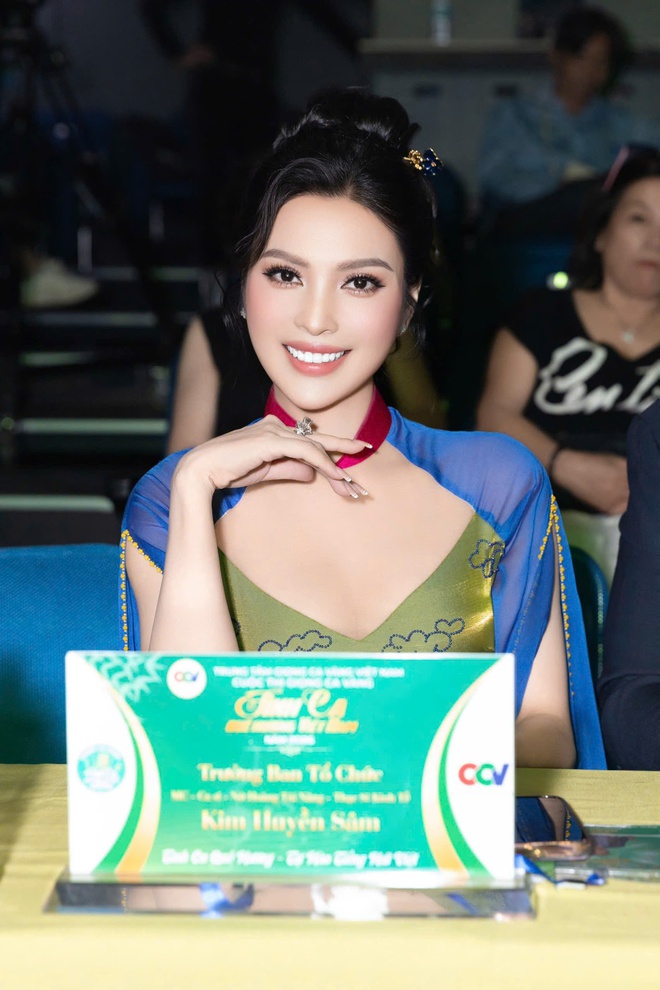 'Gia t&agrave;i' đặc biệt của MC Kim Huyền S&acirc;m sau 2 thập kỷ v&agrave;o showbiz - Ảnh 2.