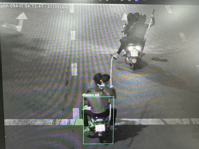Từ camera AI, c&ocirc;ng an truy bắt 14 thanh thiếu ni&ecirc;n lạng l&aacute;ch, đ&aacute;nh v&otilde;ng- Ảnh 1.