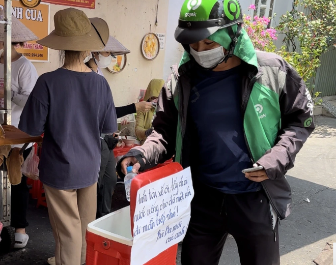 Qu&aacute;n b&aacute;nh canh cua duy nhất ở TP.HCM được Michelin vinh danh: H&oacute;a ra l&agrave; qu&aacute;n quen! - Ảnh 7.