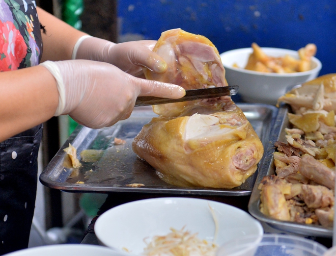 Qu&aacute;n phở lần đầu được Michelin vinh danh nhưng chủ qu&aacute;n kh&ocirc;ng đến v&igrave; nghĩ 'lừa đảo'- Ảnh 7.
