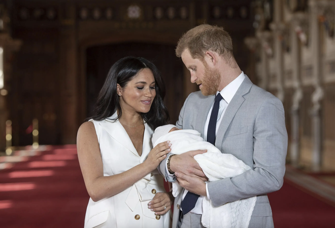 Meghan Markle đ&aacute;p trả c&aacute;o buộc 'đạo đức giả' v&igrave; đăng ảnh con l&ecirc;n mạng x&atilde; hội- Ảnh 3.
