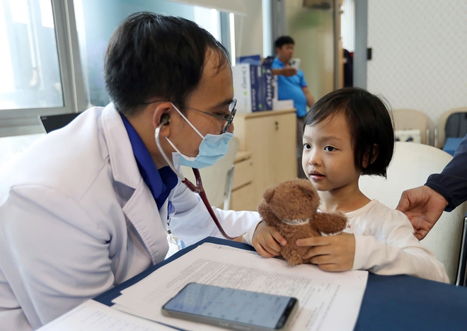 Ngày vui của trẻ mồ côi- Ảnh 1. Ngày vui của trẻ mồ côi- Ảnh 1.