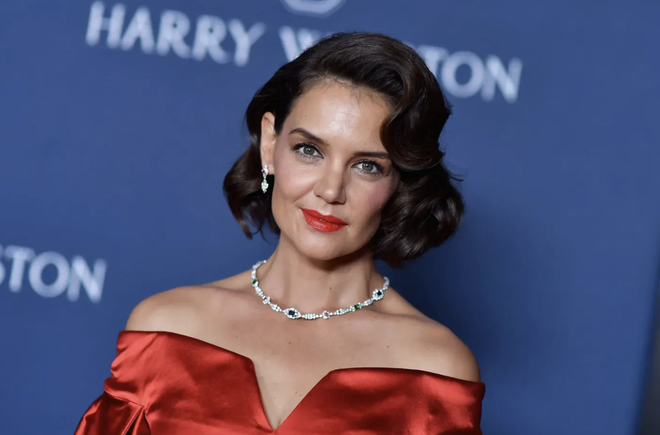 Katie Holmes lên tiếng về nghi vấn "gương vỡ lại lành" sau 25 năm - Ảnh 2.