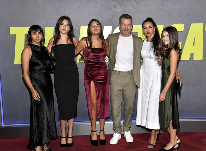 Matt Damon bất ngờ phơi bày góc tối gia đình sau nhiều năm giấu kín - Ảnh 2.