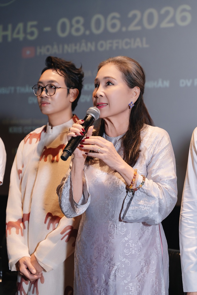 Vì sao NSND Kim Xuân, NSƯT Thành Lộc đóng phim ca nhạc cho ca sĩ khiếm thị? - Ảnh 2.