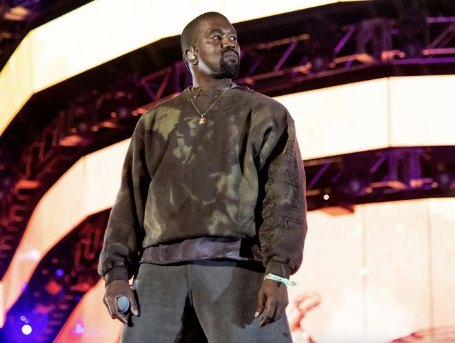 Kanye West được chào đón như người hùng dù bị tẩy chay kịch liệt- Ảnh 1. Kanye West được chào đón như người hùng dù bị tẩy chay kịch liệt- Ảnh 1.