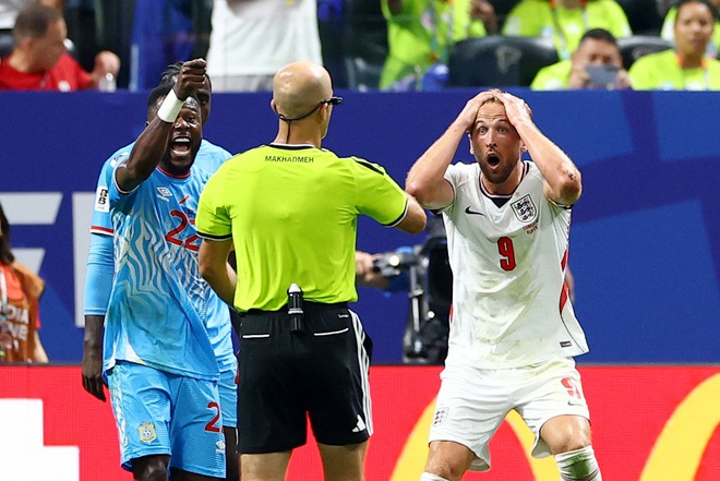 Trọng tài và VAR trận Anh thắng ngược Congo gây tranh cãi dữ dội: Harry Kane có ‘ăn vạ?- Ảnh 5.