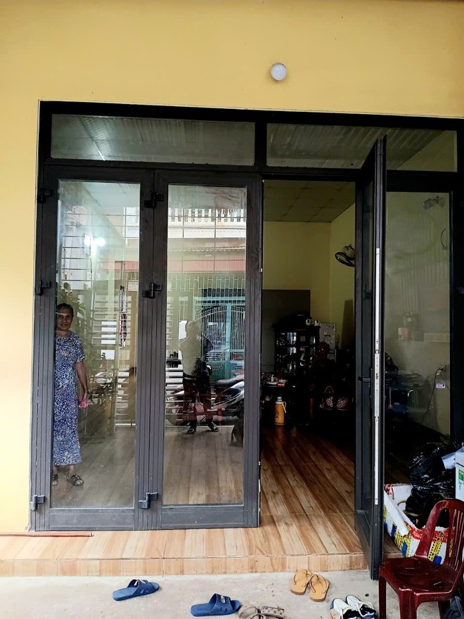 &Aacute;nh s&aacute;ng từ một m&aacute;i nh&agrave; - Ảnh 4.