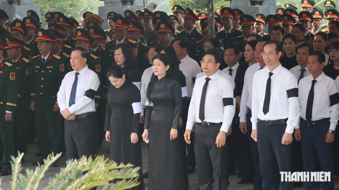 Đồng Nai: Trang trọng lễ truy điệu, an t&aacute;ng 63 h&agrave;i cốt liệt sĩ- Ảnh 3.