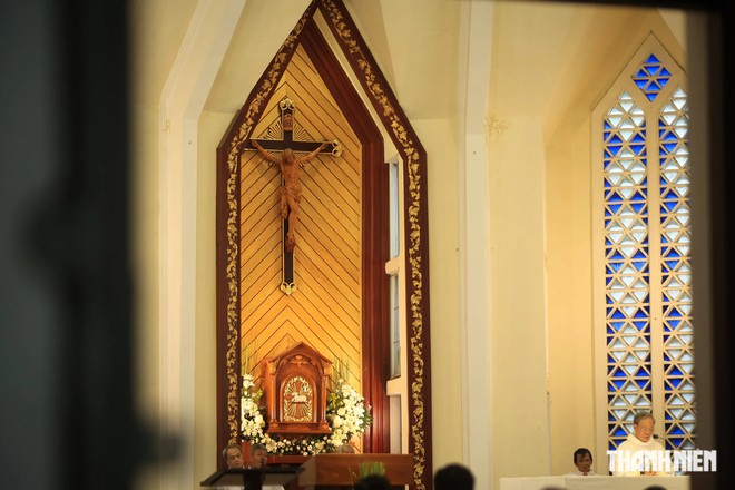 Khám phá vẻ đẹp nhà thờ Dòng Chúa Cứu Thế ở trung tâm TP.HCM- Ảnh 10.