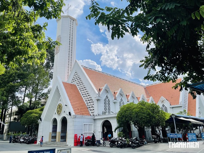 Khám phá vẻ đẹp nhà thờ Dòng Chúa Cứu Thế ở trung tâm TP.HCM- Ảnh 7.