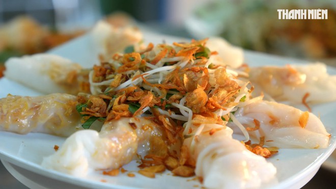 Bà chủ quán bánh cuốn hơn 65 năm: - Ảnh 3.