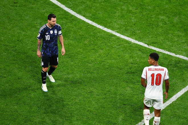 Bellingham hé lộ tranh cãi với Messi ở trận Anh thua ngược Argentina: 'Chẳng có gì to tát cả’- Ảnh 1.
