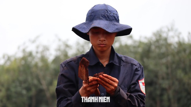 Đồng Nai: Ph&aacute;t hiện th&ecirc;m nhiều di vật, dấu hiệu xương cốt tại x&atilde; Minh Đức - Ảnh 7.