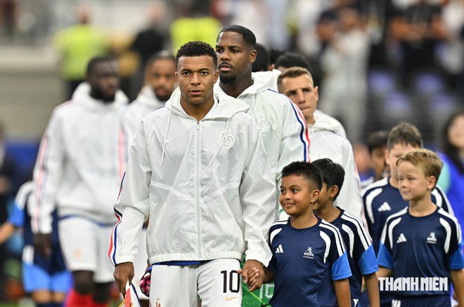 HLV Deschamps đ&aacute;p trả chỉ tr&iacute;ch, Mbappe vẫn sẽ đ&aacute; ch&iacute;nh trận tranh HCĐ với Anh- Ảnh 3.