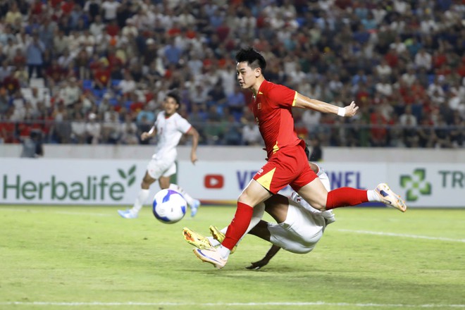 Đội tuyển Việt Nam tăng điểm FIFA nhờ thắng đậm Myanmar, bỏ xa Indonesia: Vẫn tốp 99 thế giới- Ảnh 1.
