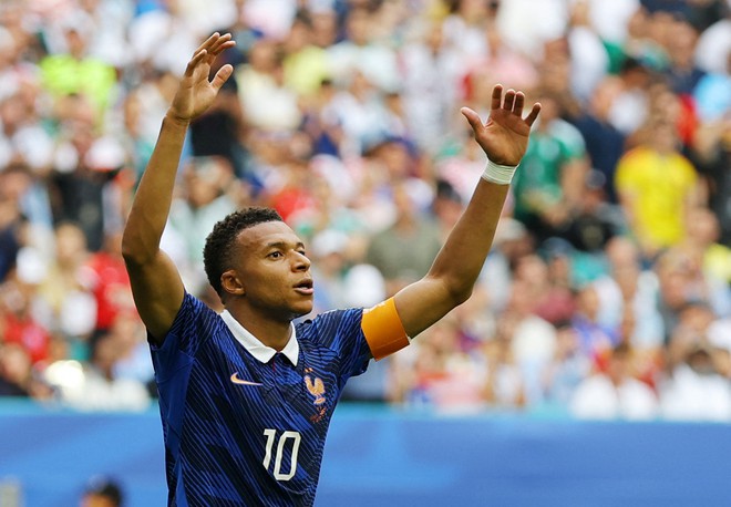 Mbappe vượt mặt Messi ở cuộc đua Vua phá lưới, đi vào lịch sử của World Cup dù thua Anh- Ảnh 2.