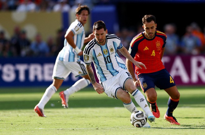 Thống kê tấn công cực tệ khiến Argentina thua Tây Ban Nha, Messi được chấm mấy điểm?- Ảnh 1.