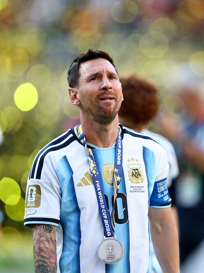 Messi khóc!- Ảnh 2.