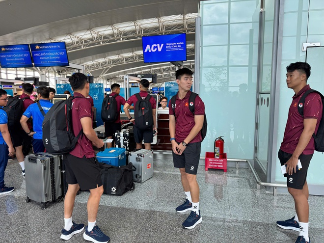 Đội tuyển Việt Nam h&aacute;o hức l&ecirc;n đường sang H&agrave;n Quốc, lộ diện 3 đối thủ khủng: &Ocirc;ng Kim sắp chốt sổ- Ảnh 1.
