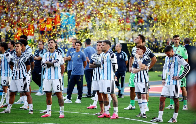 Đội tuyển Argentina bị chỉ trích không fair-play, quay lưng khi Tây Ban Nha nâng cúp vô địch World Cup- Ảnh 3.