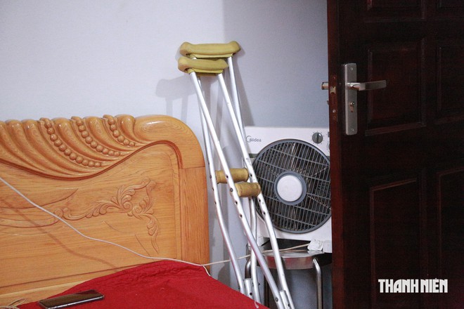 Báo Thanh Niên trao hỗ trợ cho 8 trường hợp gặp nạn trong lũ quét tại Lai - Ảnh 3.