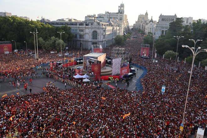 Hơn 2 triệu người đón nhà vô địch Tây Ban Nha: Yamal, Rodri khiến Madrid bùng nổ- Ảnh 7.