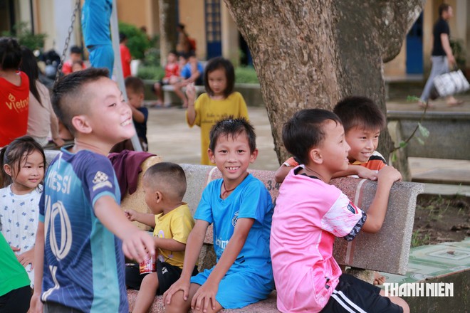  'Sau cơn mưa trời lại sáng'- Ảnh 11.