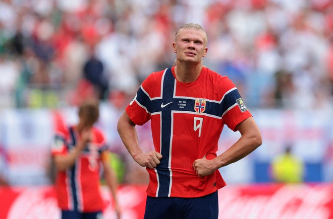 FIFA c&ocirc;ng bố đội h&igrave;nh ti&ecirc;u biểu World Cup 2026: Messi v&agrave; Mbappe g&oacute;p mặt, Vozinha g&acirc;y tranh c&atilde;i- Ảnh 3.