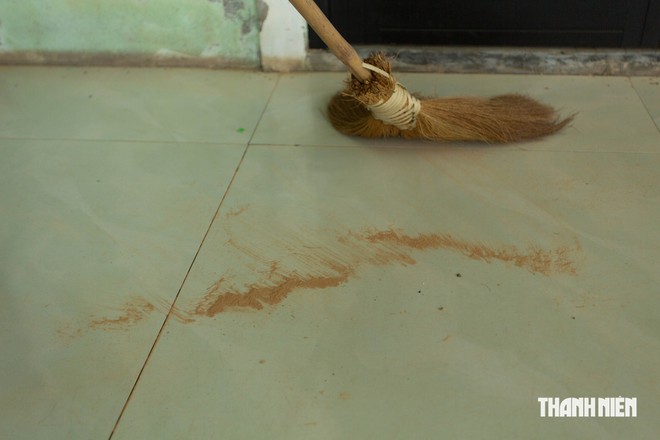Thi c&ocirc;ng s&acirc;n bay Quảng Trị: Người d&acirc;n 'kh&oacute; thở' v&igrave; bụi từ c&ocirc;ng trường- Ảnh 6.