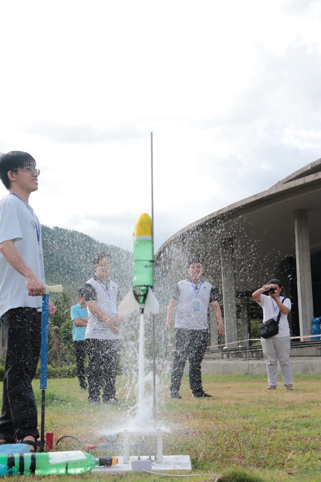 Mùa hè 'hái sao trời' ở nơi có kính thiên văn lớn nhất Việt Nam - Ảnh 20.