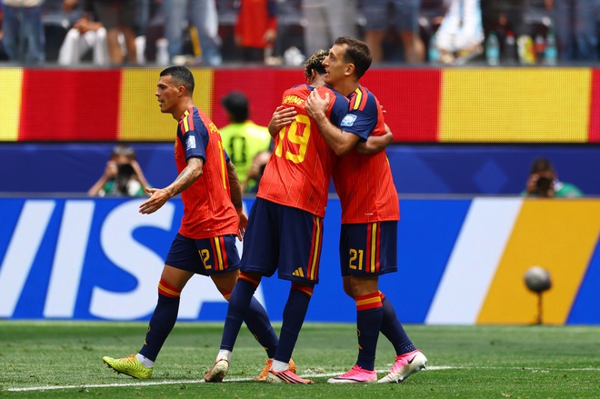 Yamal: 'Đối đầu Ronaldo và Bồ Đào Nha là danh dự, Tây Ban Nha không sợ bất kỳ đội nào’- Ảnh 3.